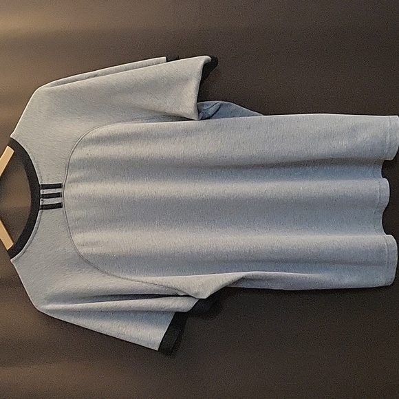 Vintage Adidas Embroidered Logo T-Shirt (L) - Picture 7 of 8